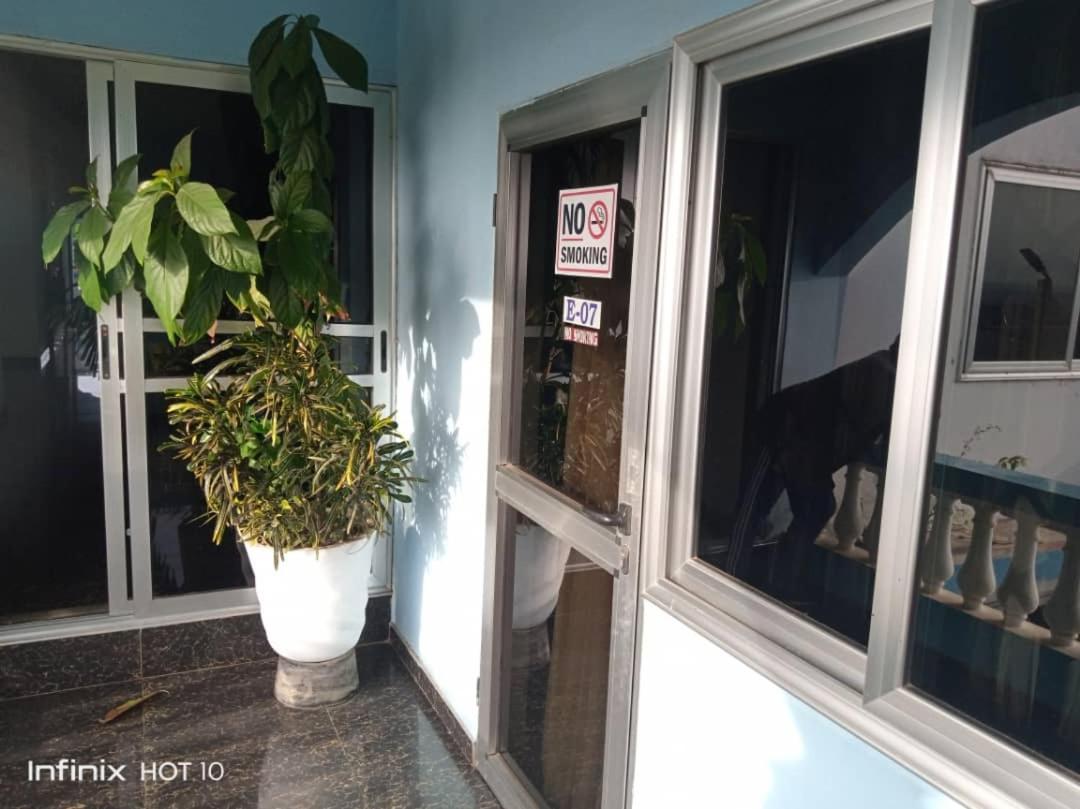 Elizz Guest House Janman Exterior foto