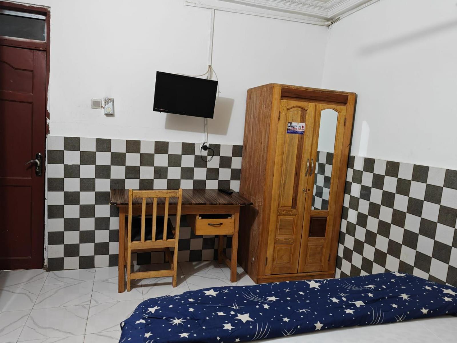 Elizz Guest House Janman Exterior foto