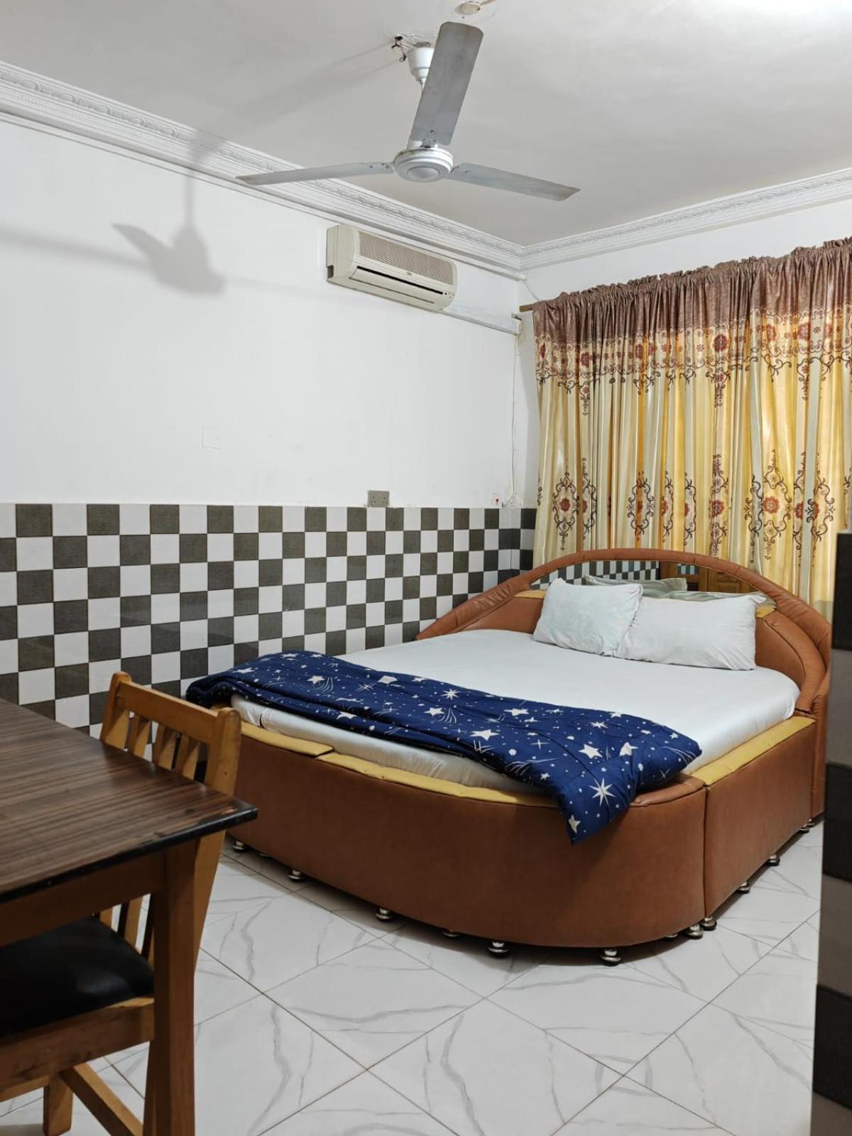 Elizz Guest House Janman Exterior foto