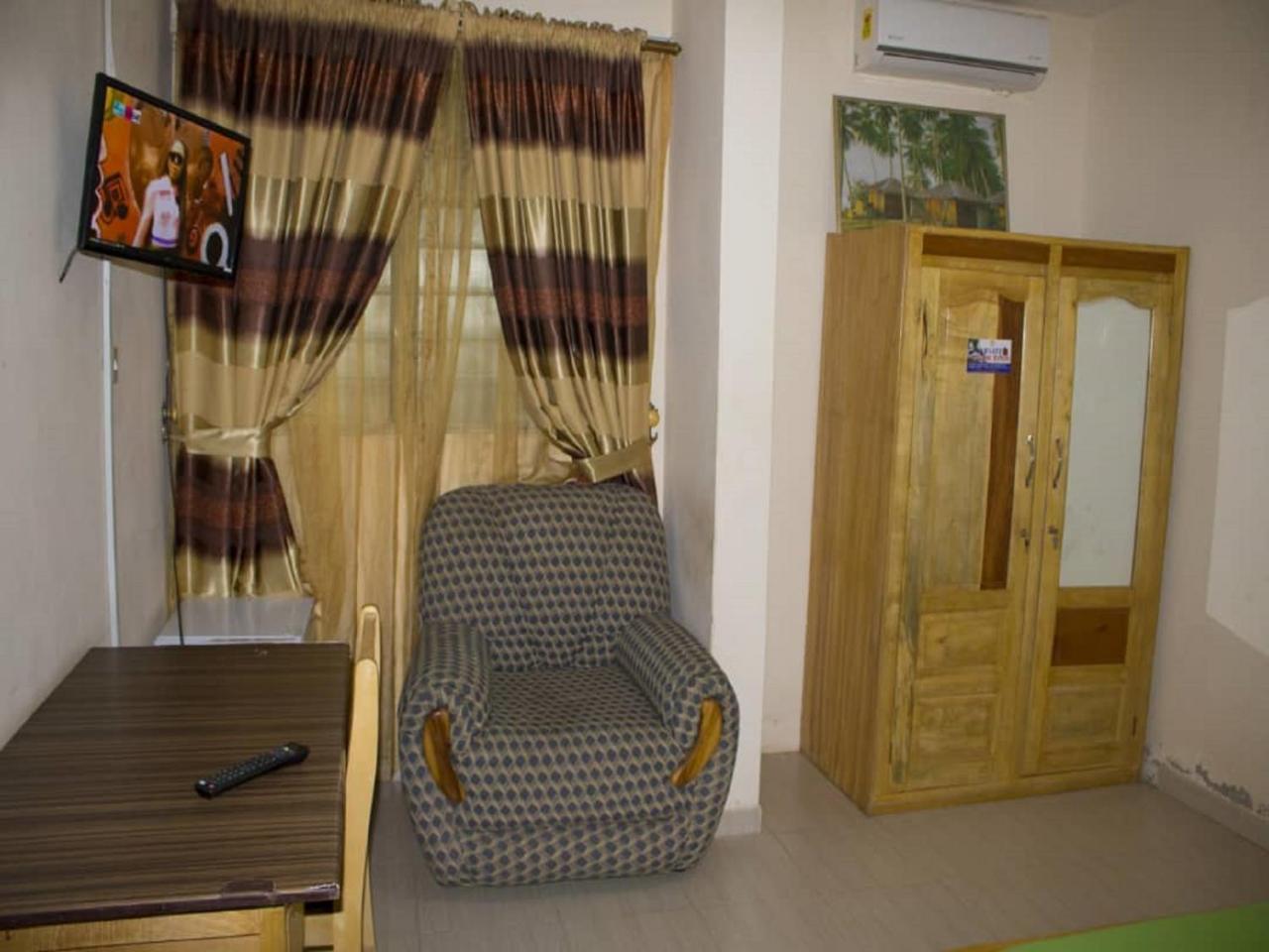 Elizz Guest House Janman Exterior foto