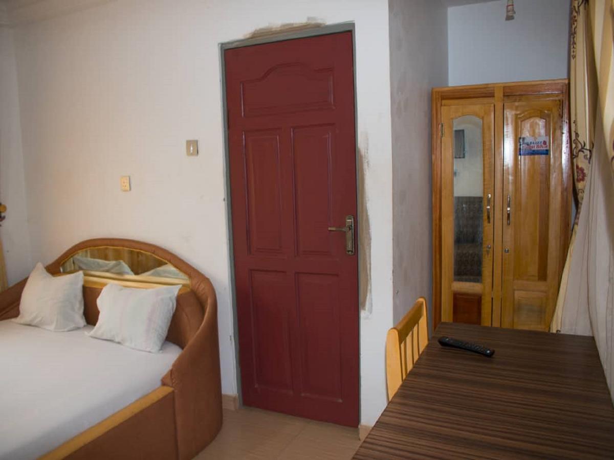 Elizz Guest House Janman Exterior foto